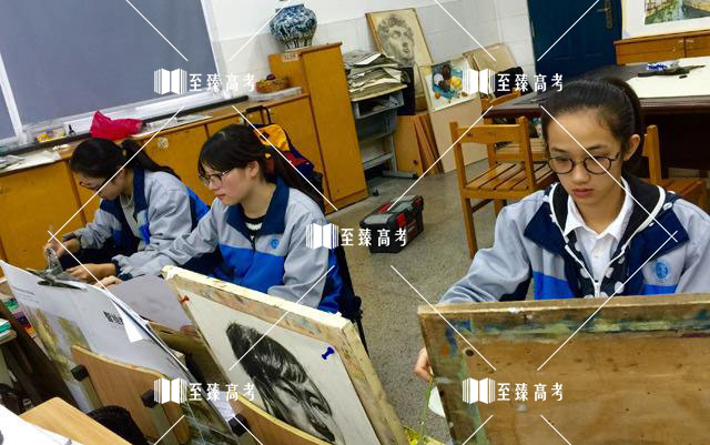 美术艺考生在考试