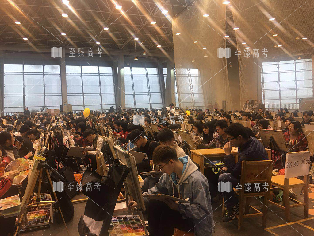 一年一度的美术联考现场