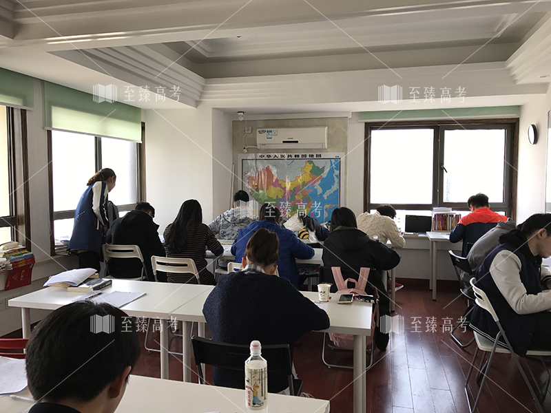 武汉至臻艺术生文化课培训学校