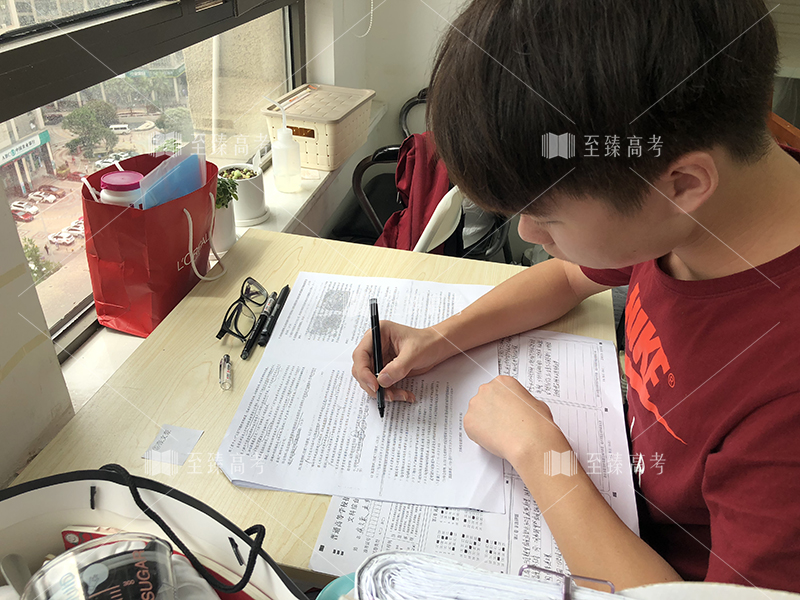 武汉高考复读班