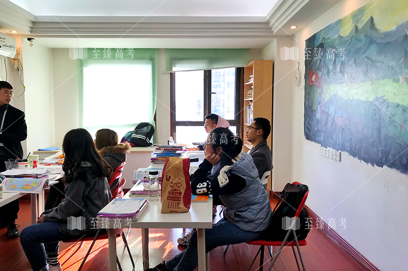 武汉高考复读班文化课不能放松