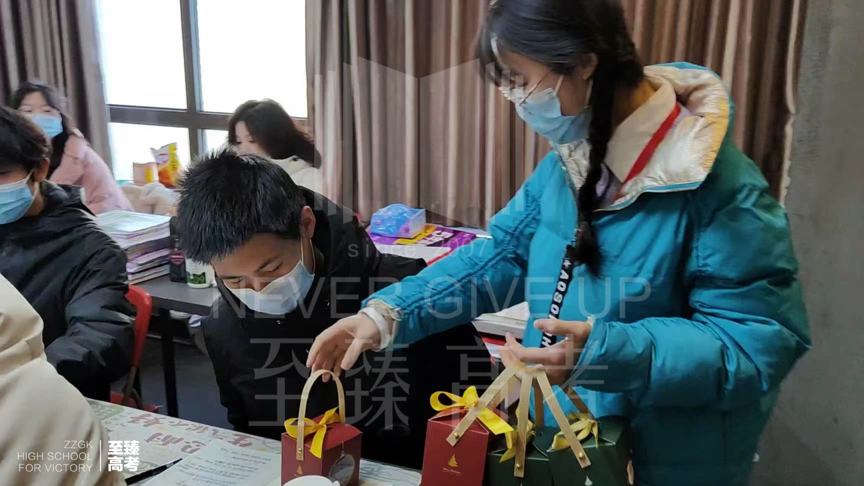 至臻高考圣诞活动现场