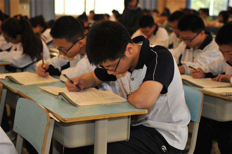 ”以课题为引领,促进高中英语教学研究”