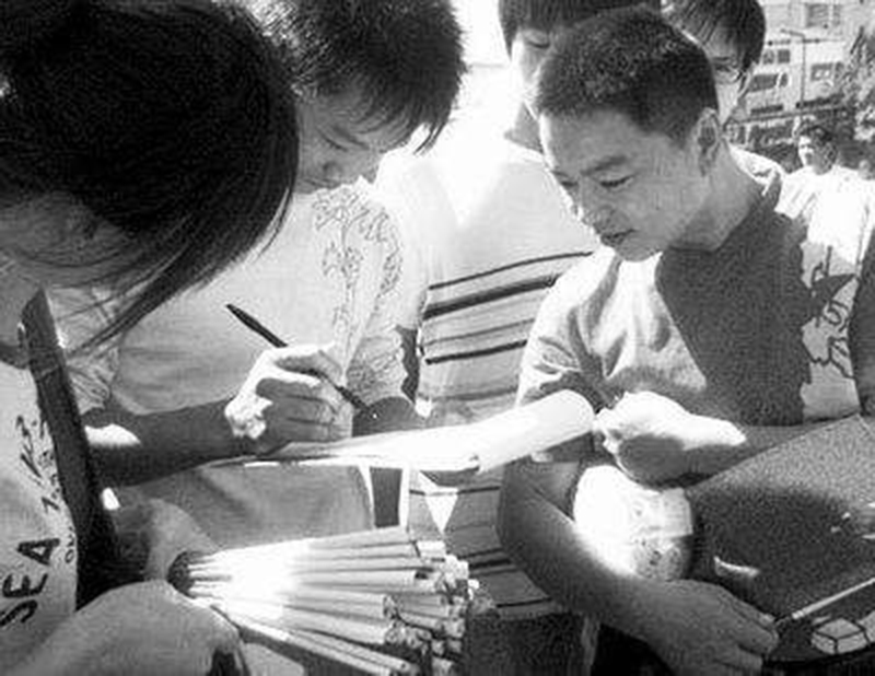 高中生街头发调查问卷纪念九一八事变