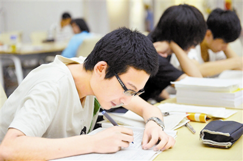 艺术生进行文化课练习