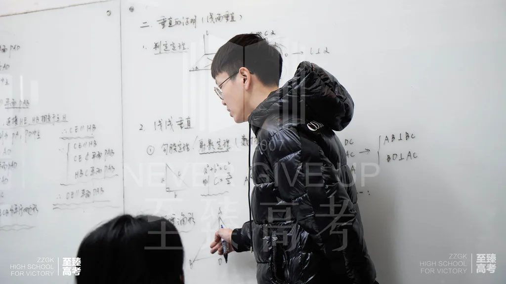 舞蹈生标准身材和身高： 北京舞蹈学院考试要求