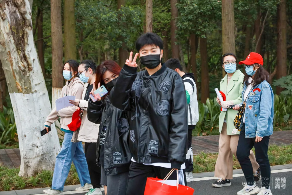 广州艺术生文化课 复读之路艰辛 把握方法提升成绩