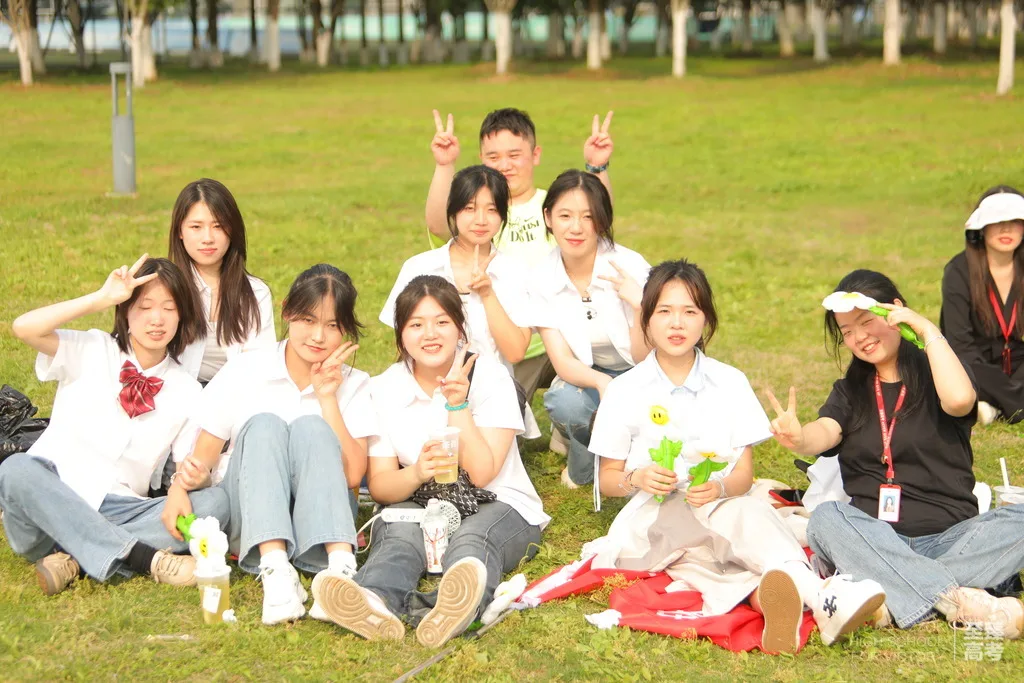 武汉美术培训班一般价格：玉溪师范学院美术学专业排名