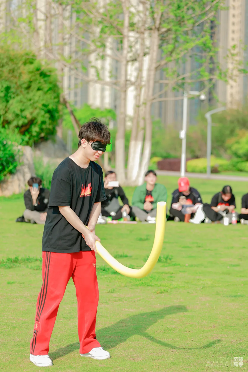 播音主持艺术生培训多少钱:上海大学是几本