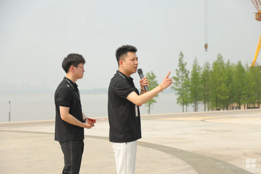 武汉舞蹈艺考生培训学校：中国民族大学好考吗