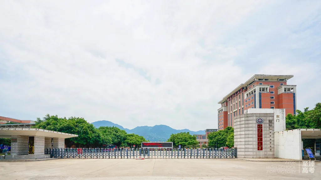 美术艺术生集训大概要多少钱:中国美术学院分数线