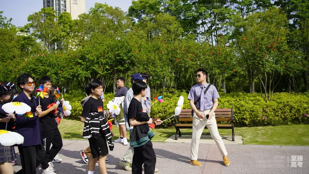 播音与主持专业艺术生就业前景：传媒大学全国排名