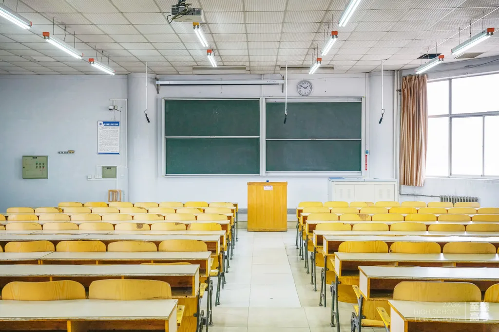 舞蹈生一般能学什么专业，武汉纺织大学服装表演好考吗
