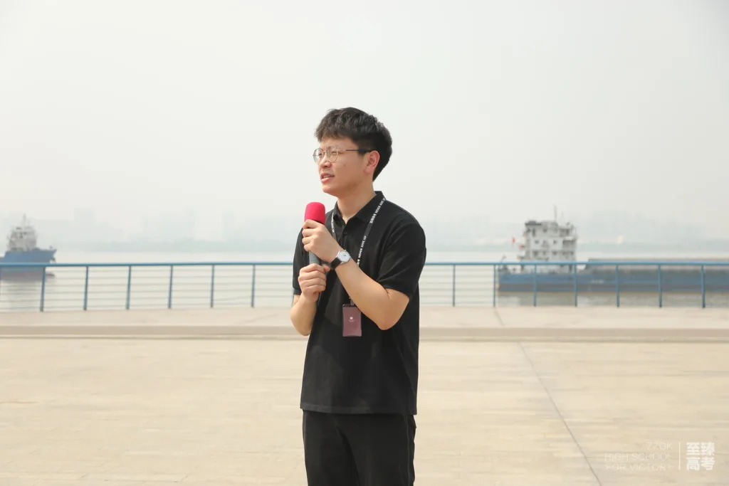 美术生从哪里开始学习美术：中央美术学院分数线