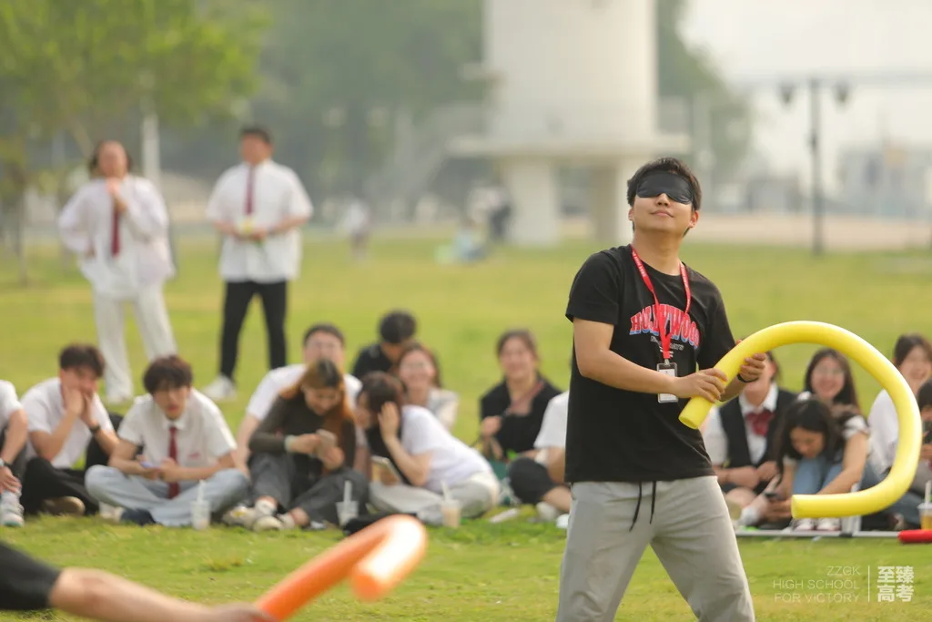 湖北传媒生上一本要多少分：云南艺术学院是几本