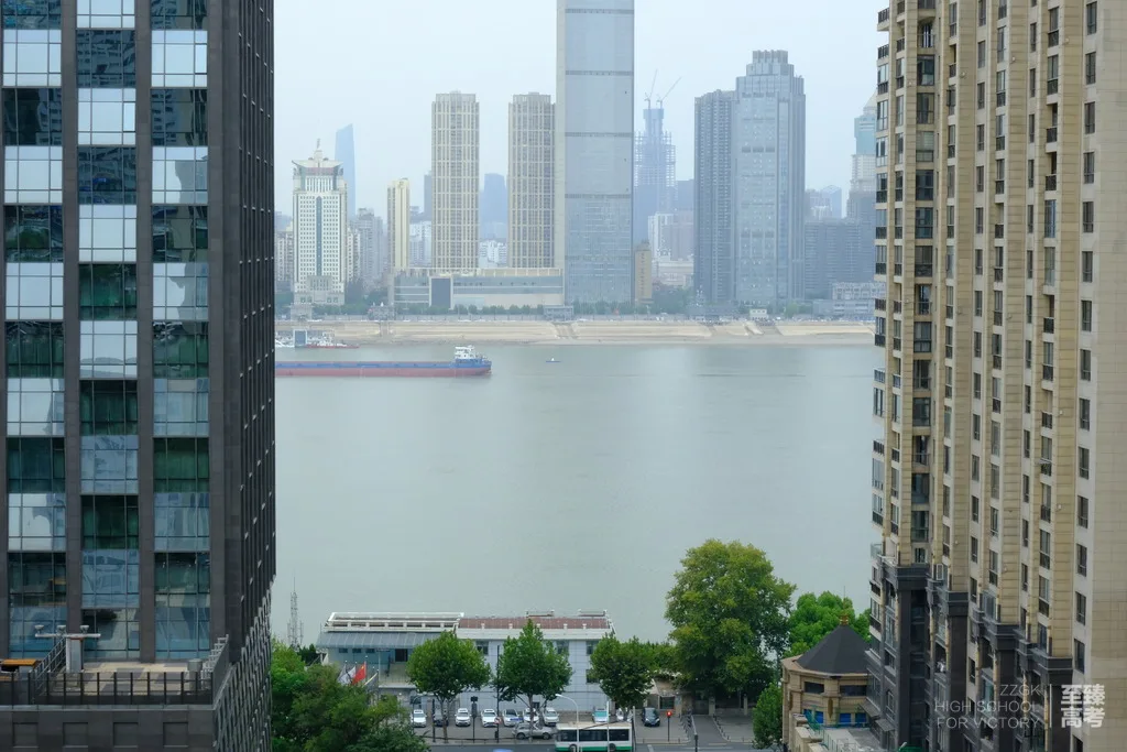 艺术生文化课辅导学校哪家好:高考复读生如何办理复读