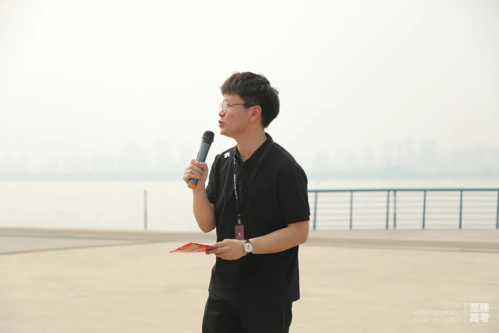 播音主持的武汉培训机构哪里好：中国传媒学院有什么专业