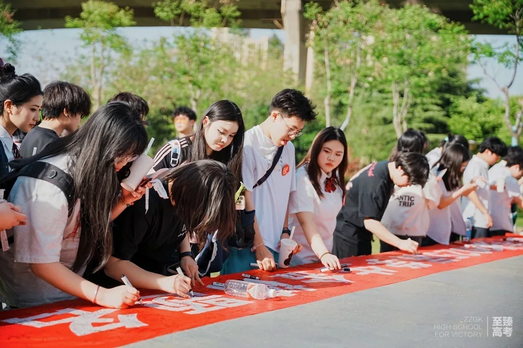 传媒艺术生可以选哪些传媒类二本民办院校:南传校考什么时候开始