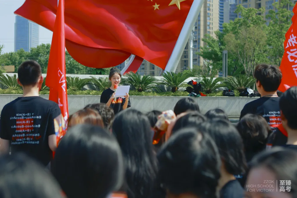 美术生文化课300分能上什么学校:武汉画室集训哪个好