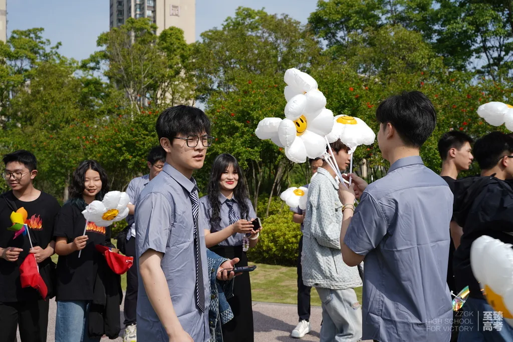传媒艺考生培训学费一般是多少:中传艺考文化最低分2020