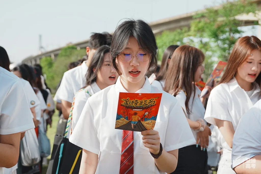 武汉艺考生文化课:高中作文怎么写