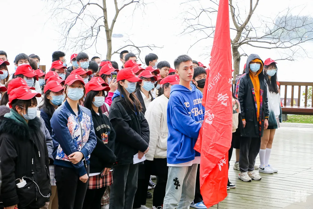 艺术生文化课 张老师提醒:暑假一定要注意这几个习惯,否则开学很可能掉队