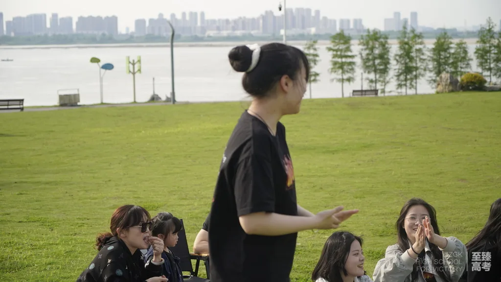 武汉高考复读 在复读的路上,你并不孤单.